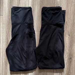 Women’s S-M black leggings pair